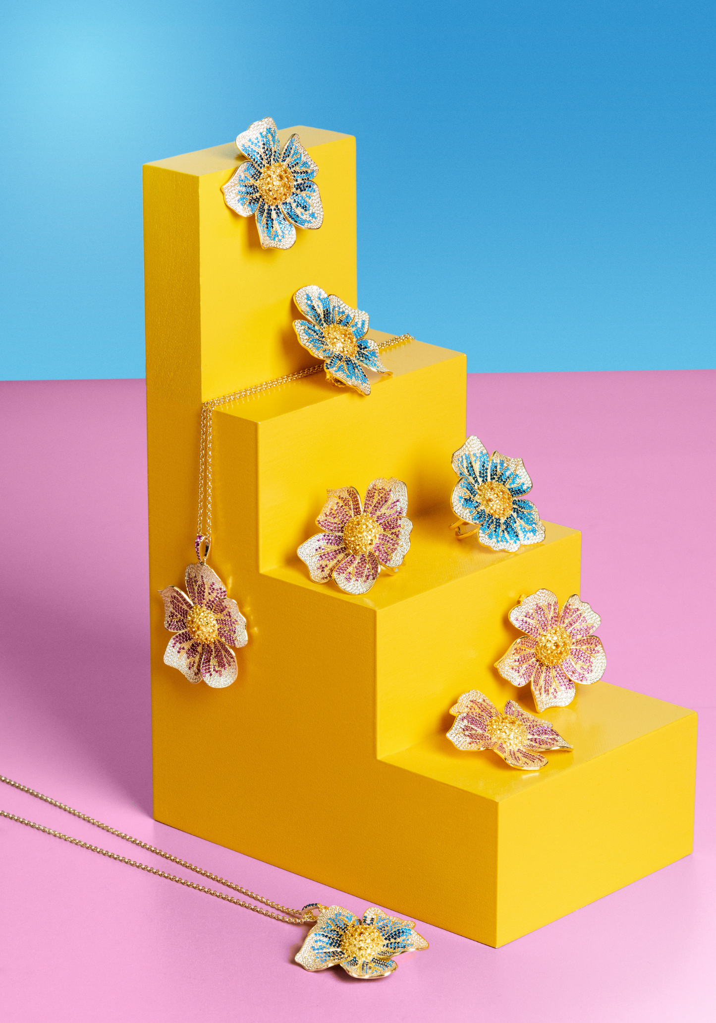 Pansy Flower Blue Ring Gold